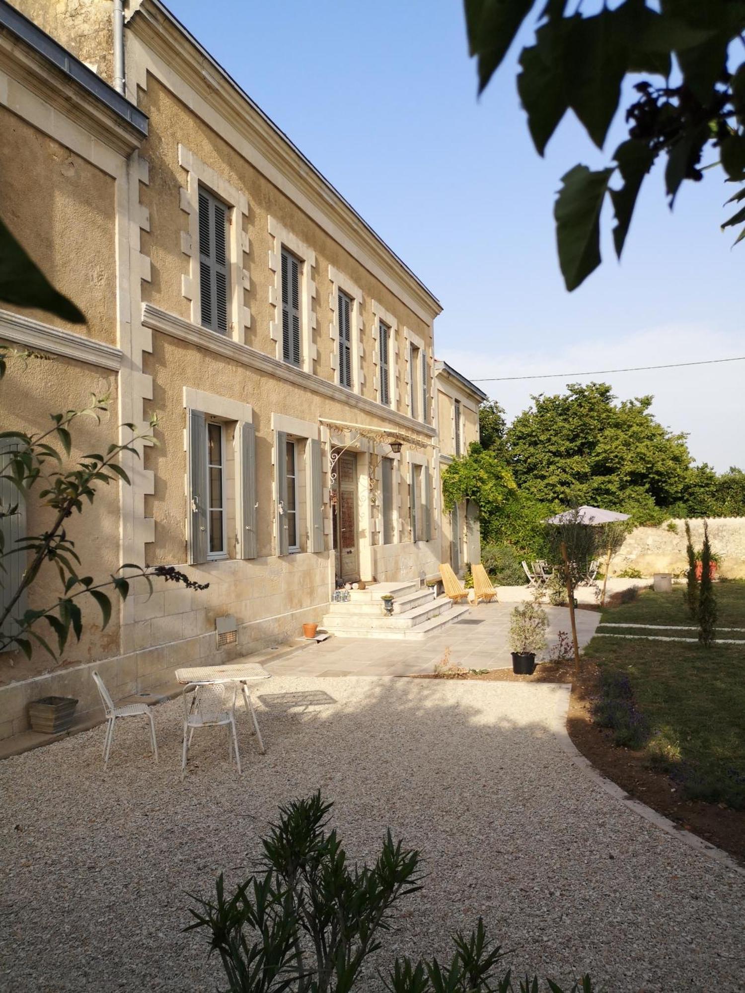 Saint-SavinienLa Burie住宿加早餐旅馆 外观 照片